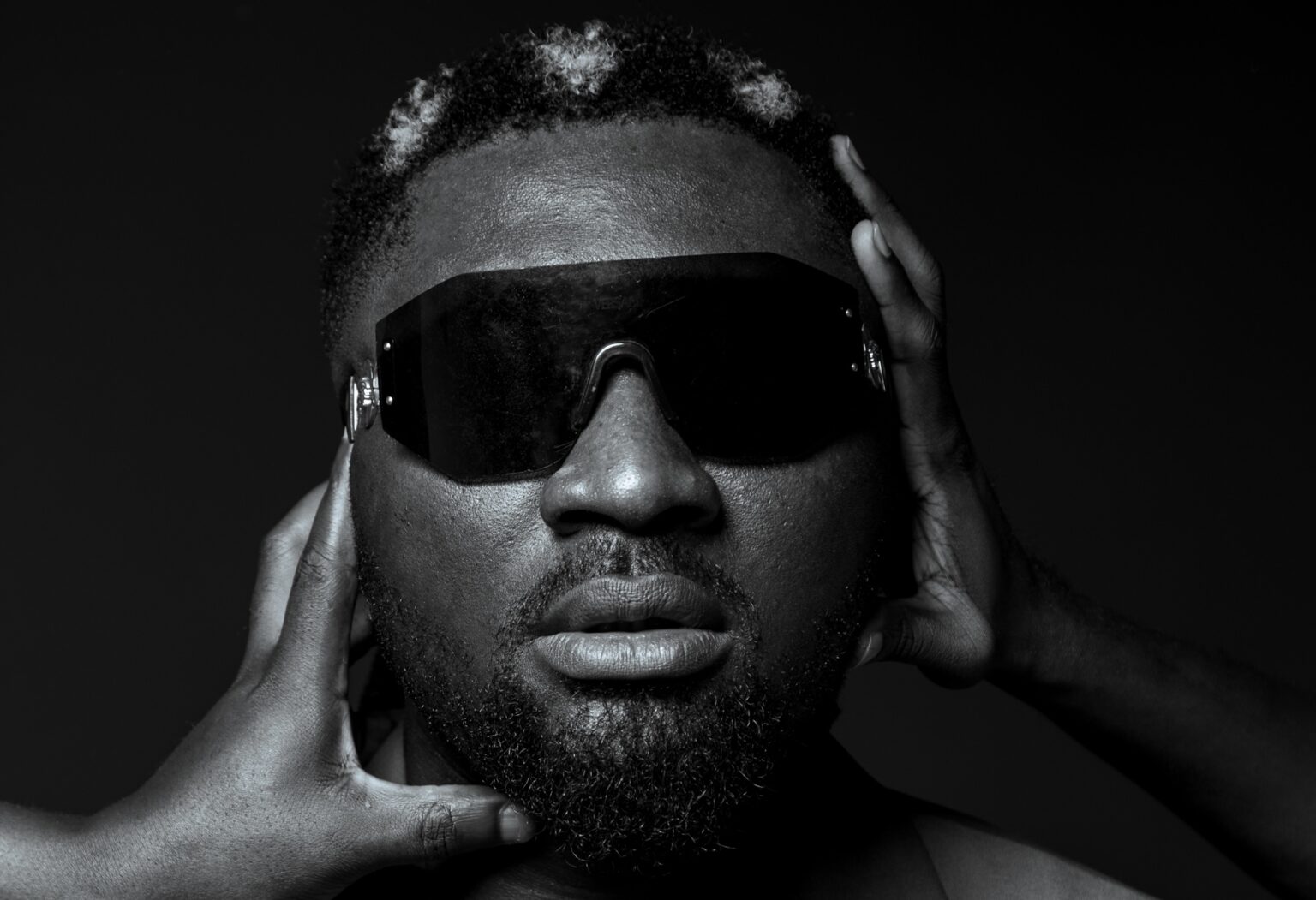 Amerard returns to hardcore rap. Releases explosive single “Return of the Lunatic”