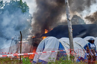 Angry crowd sets fire to Ebola hospital tent in Democratic Republic of Congo