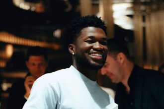 Christopher Bonsu Barr wins Staff of the Year Award for Al Qadisia's debut season