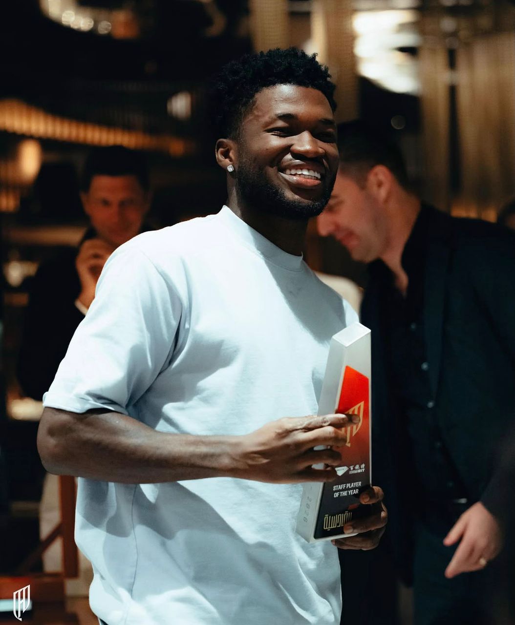 Christopher Bonsu Barr wins Staff of the Year Award for Al Qadisia's debut season