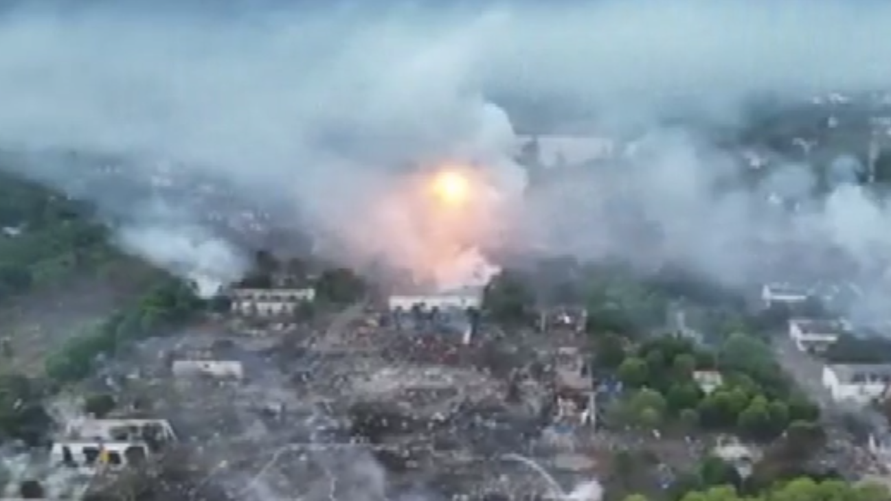 Explosion at Chinese fireworks factory kills 21 people