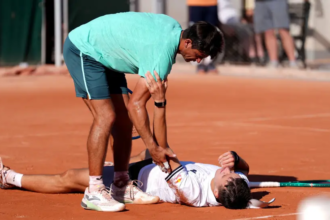 French Open: Jakub Mensik collapses on court as heat wave continues