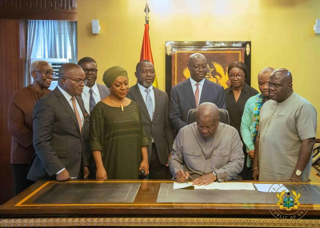 Mr Mahama agrees to new legal education bill