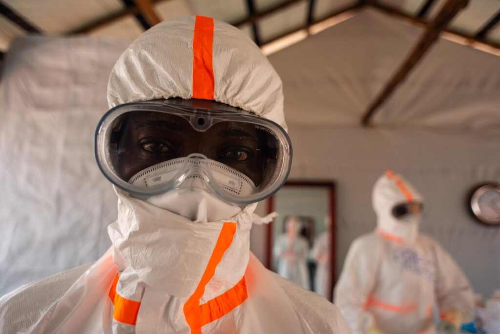 New Ebola hemorrhagic fever death reported in eastern Democratic Republic of Congo, raising concerns about spread of infection in the region as conflict continues