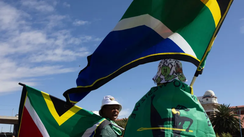 Nigeria summons South African envoy over attack on own nationals