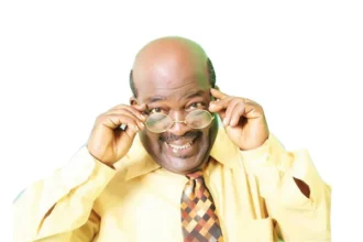 Papa Ajasco breaks down in tears due to legal traps and life in poverty