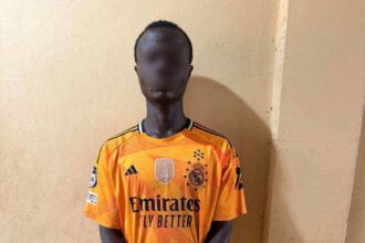 Police arrest man for making virus threat to security guard