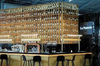 Pre-Flight Drinks: Should alcohol be served at the airport before your morning flight?