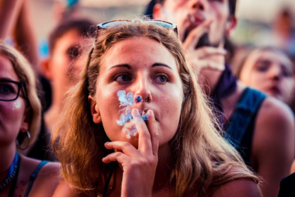 UK smoking ban may not apply to British teens living in Spain