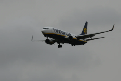 Emergency code 7700 activated on Ryanair flight from Alicante to Edinburgh