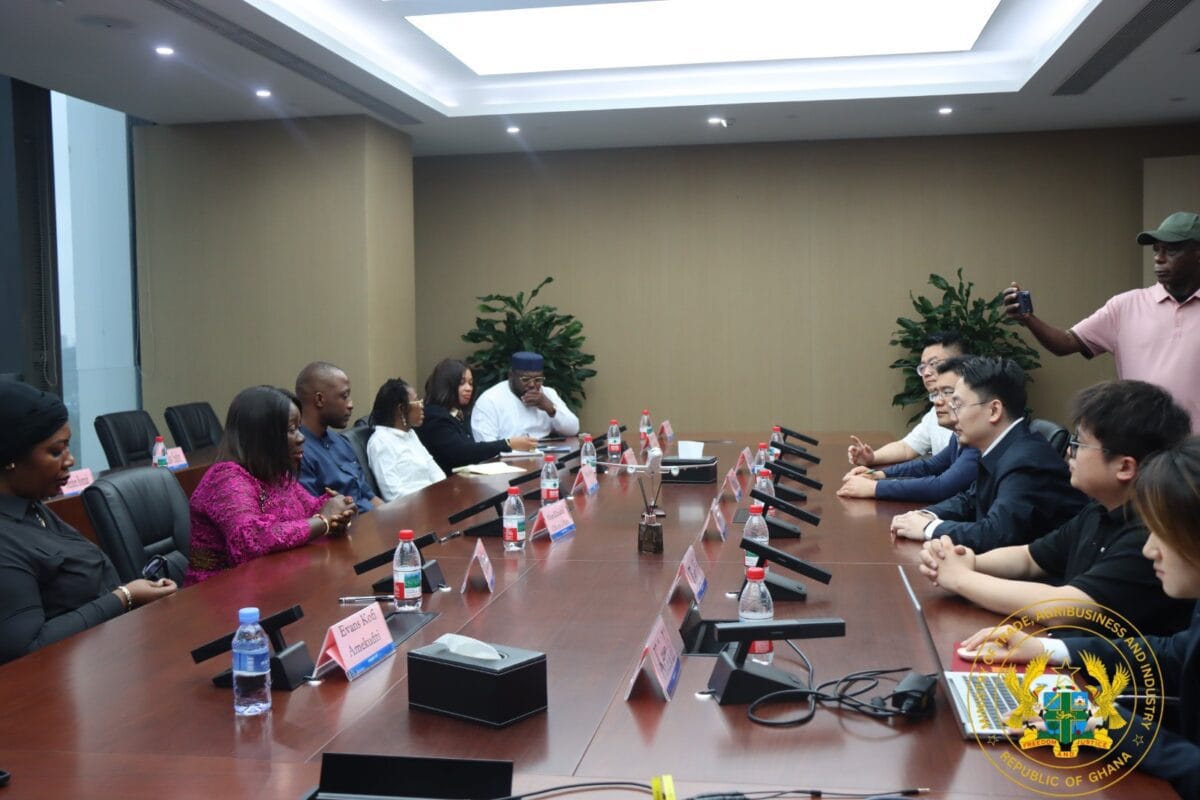 Trade Minister calls on Chinese investors for industrial partnership