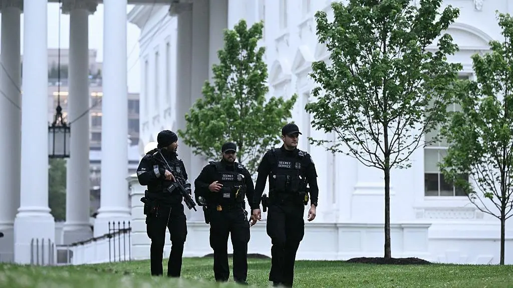 Two people shot dead in encounter with Secret Service agents near the White House