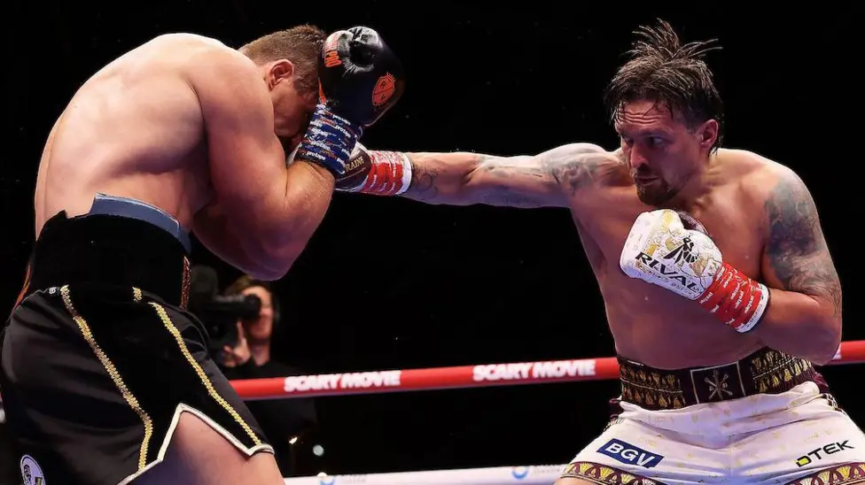 Usyk retains title despite Verhoeven's controversial suspension