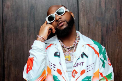 “Why doesn’t daddy hustle?” – Davido slams T-Dot for calling him daddy’s son