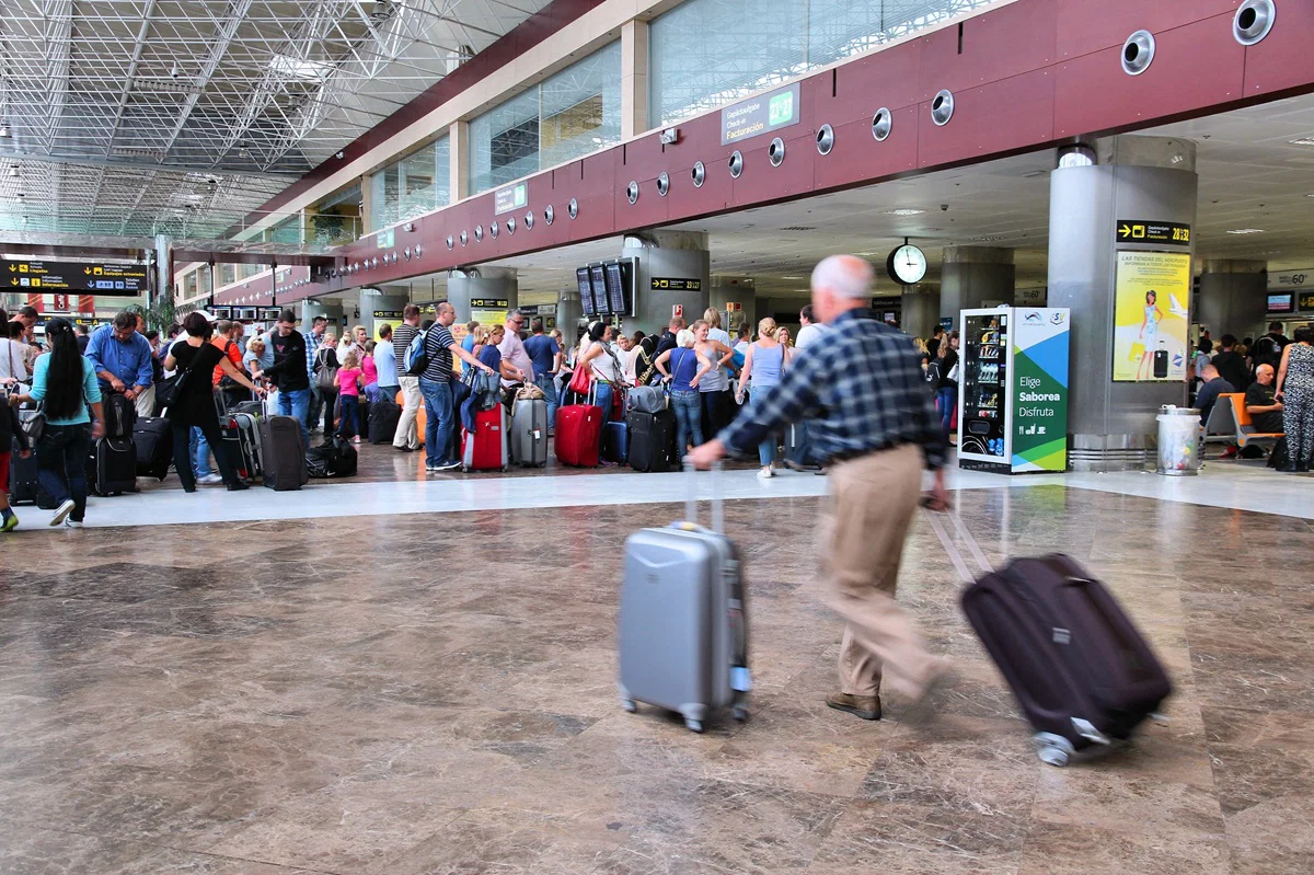 Flying to Spain? You can skip the airport queues under new EES rules