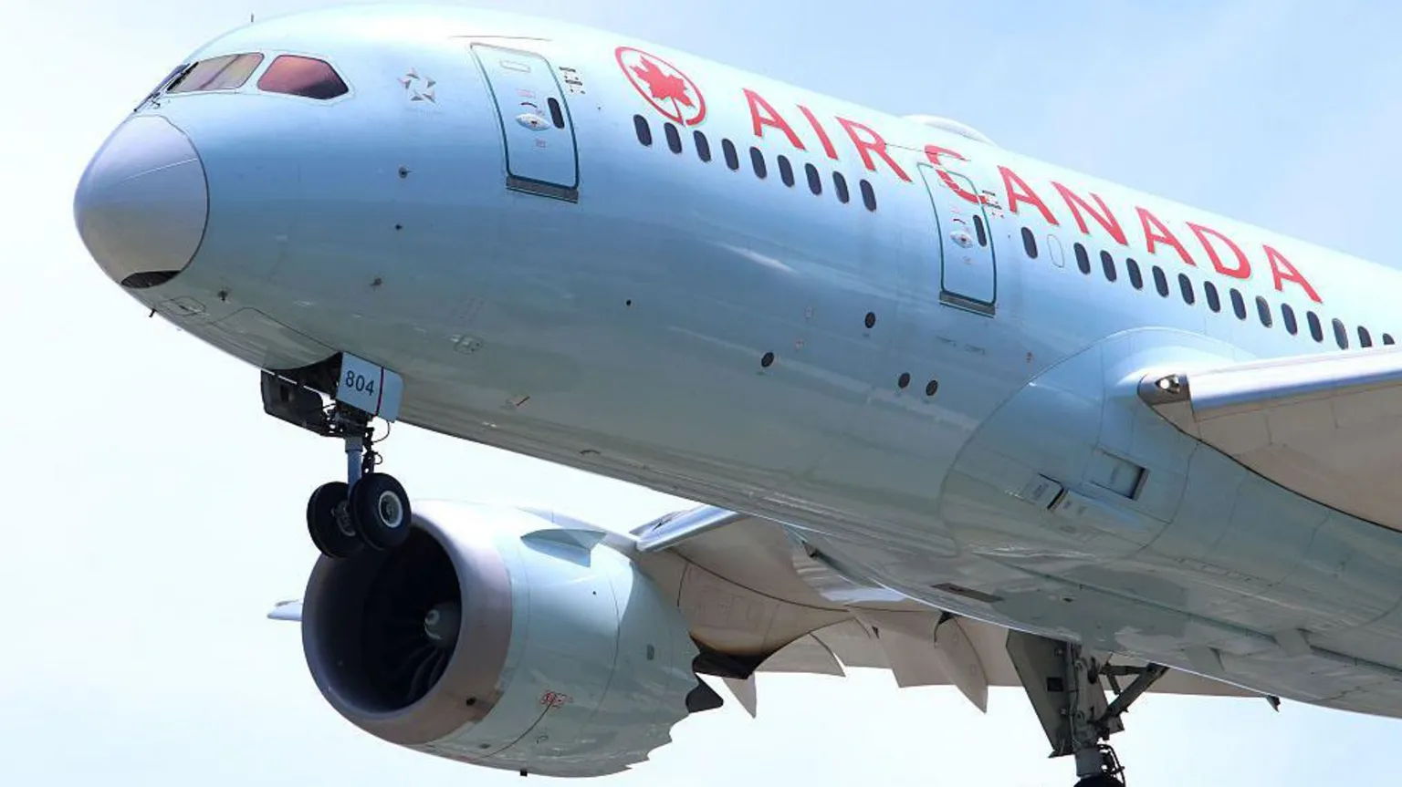 Air Canada pilot accused of flying for 17 years without proper license