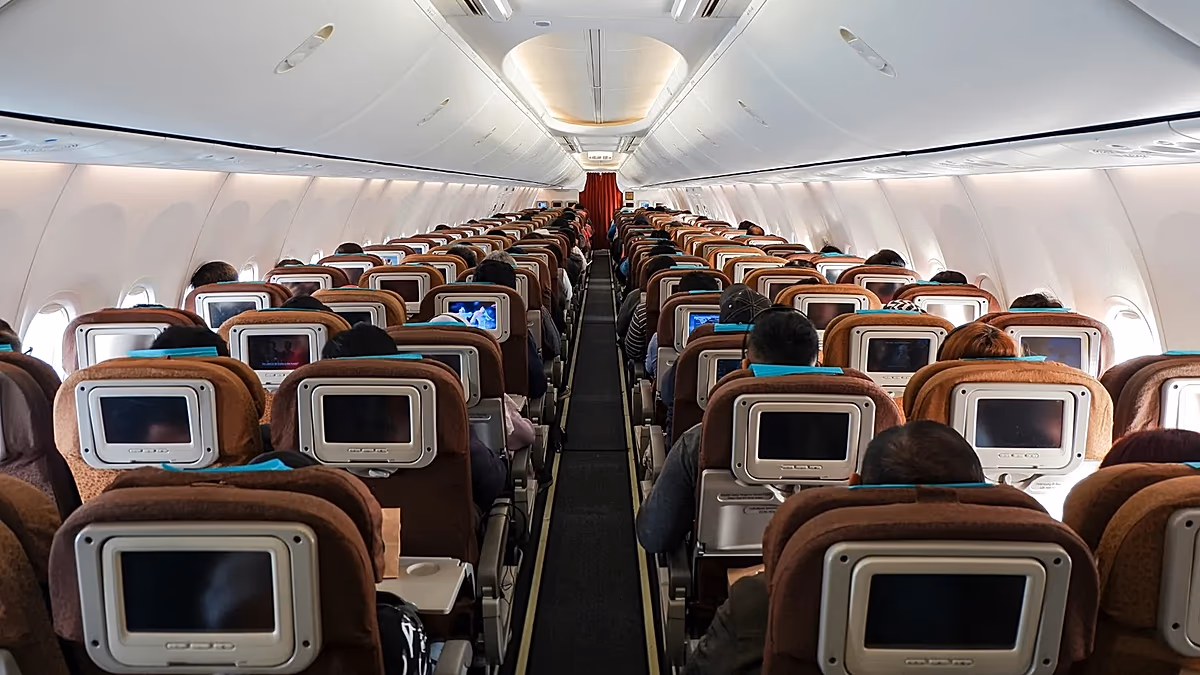 Airline passengers caught drinking and causing a nuisance could face industry-wide grounding under new UK plans