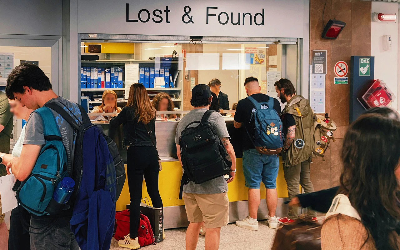 Plane arrives with no checked baggage, shocking Florence airport