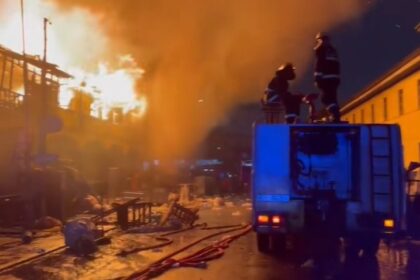 Blaze engulfs shops opposite Accra Central Police Station – Firefighter injured