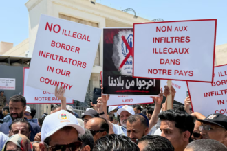 Libyans blockade UN refugee office in protest against migrants