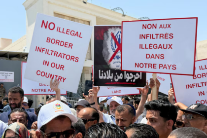 Libyans blockade UN refugee office in protest against migrants