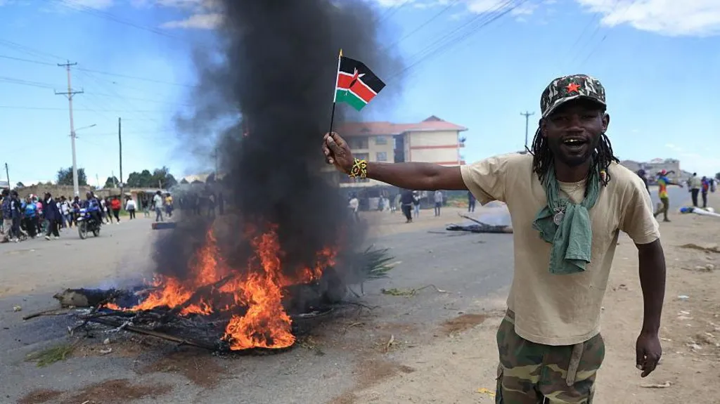 Two people shot dead in Kenyan protests against US plans for Ebola quarantine center